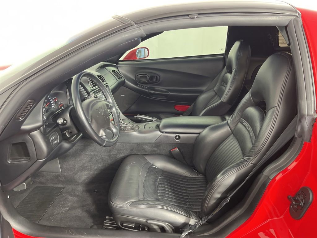 Used 1999 Chevrolet Corvette Coupe w/ Roof Pkg image 18