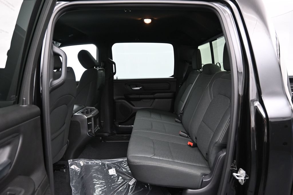 New 2026 RAM 1500 Express AWD/4WD image 21
