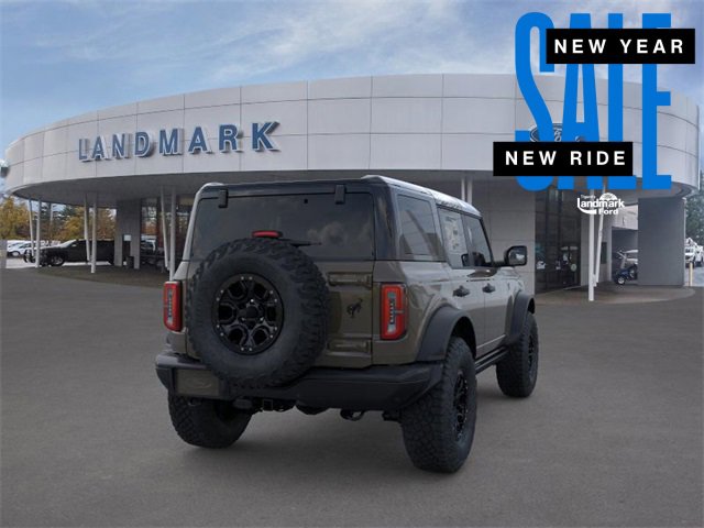 New 2025 Ford Bronco Badlands image 8