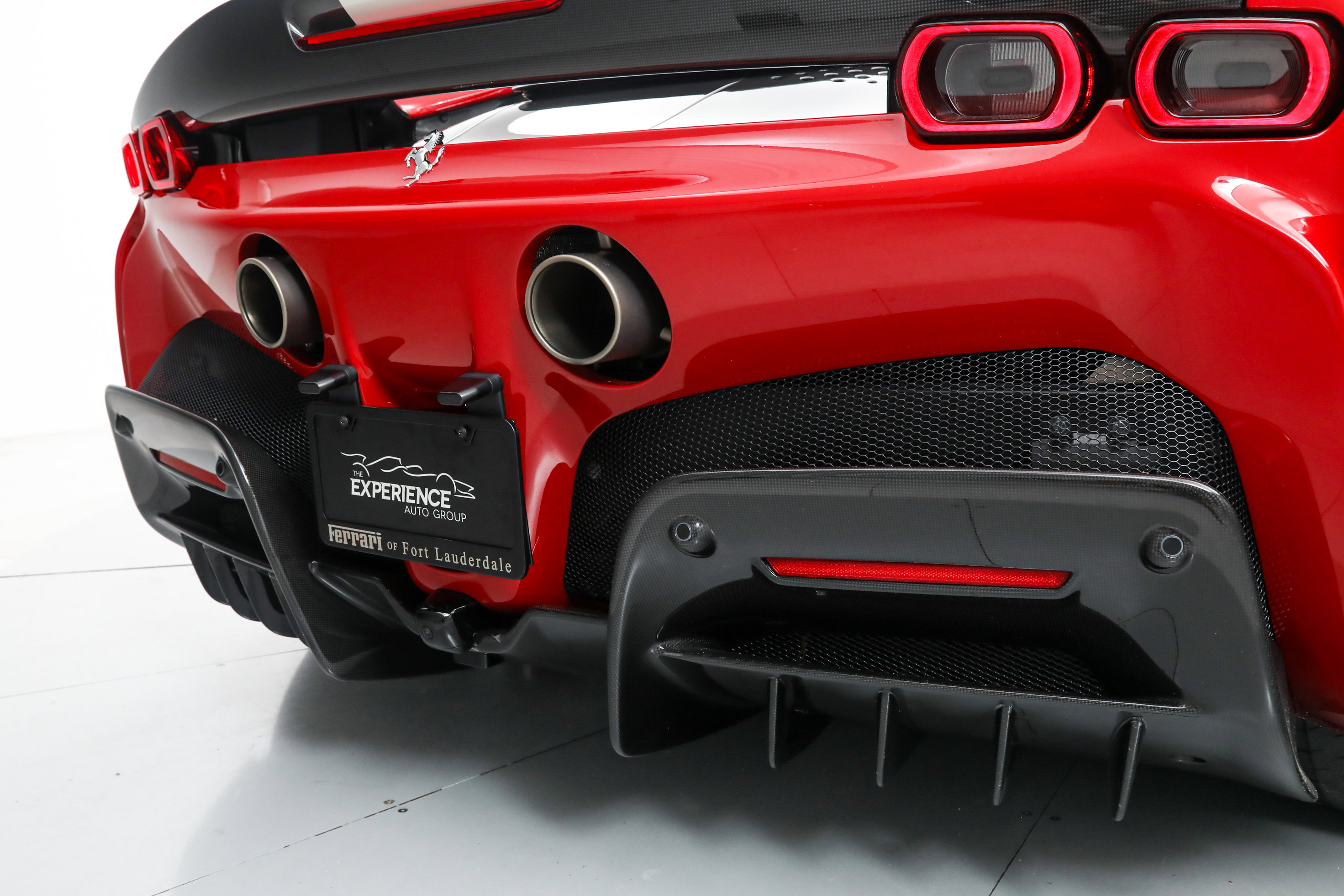 Certified 2022 Ferrari SF90 Spider image 33