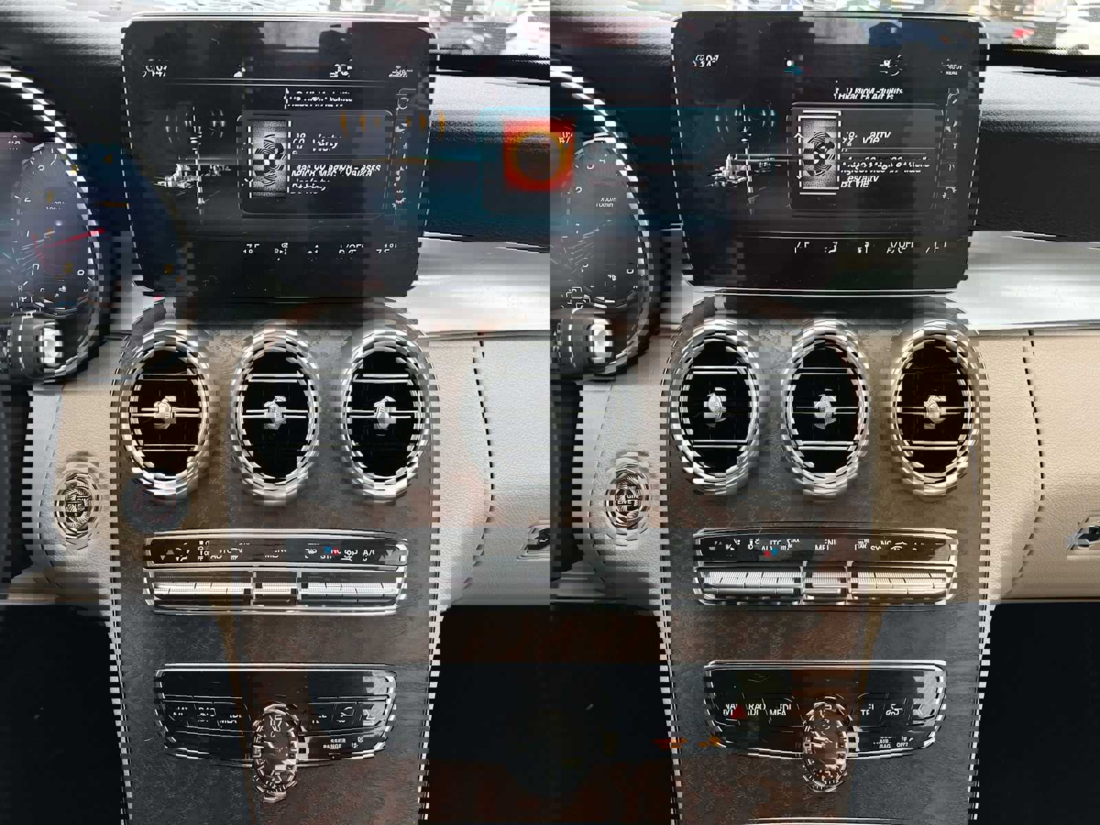 Used 2021 Mercedes-Benz C 300 4MATIC Sedan image 25