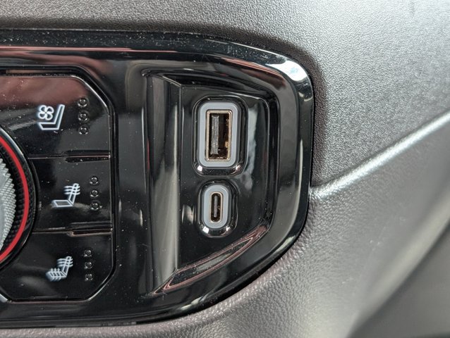 Used 2024 Chevrolet Silverado 1500 ZR2 w/ Technology Package AWD/4WD image 19