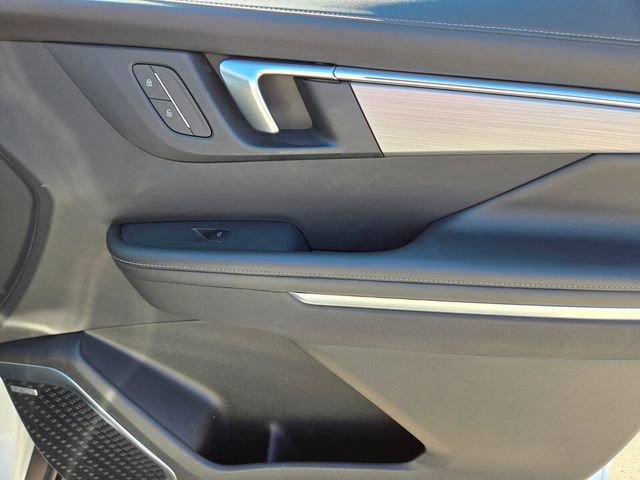 Used 2025 Buick Enclave Preferred FWD image 23