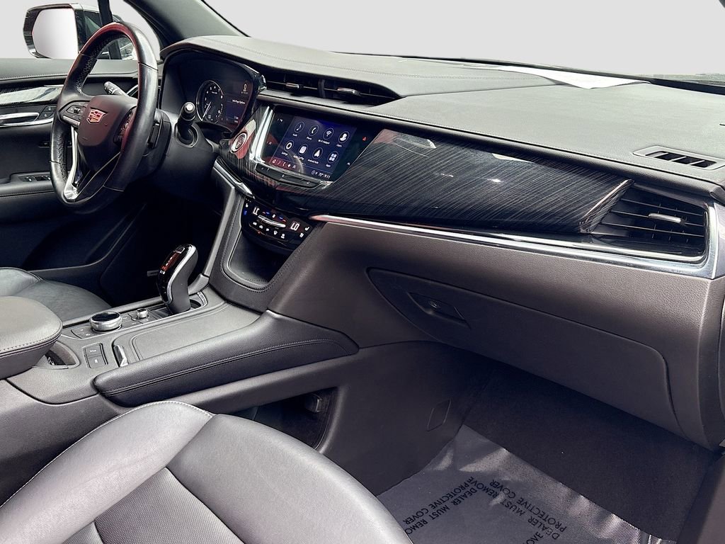 Used 2021 Cadillac XT6 Premium Luxury image 31