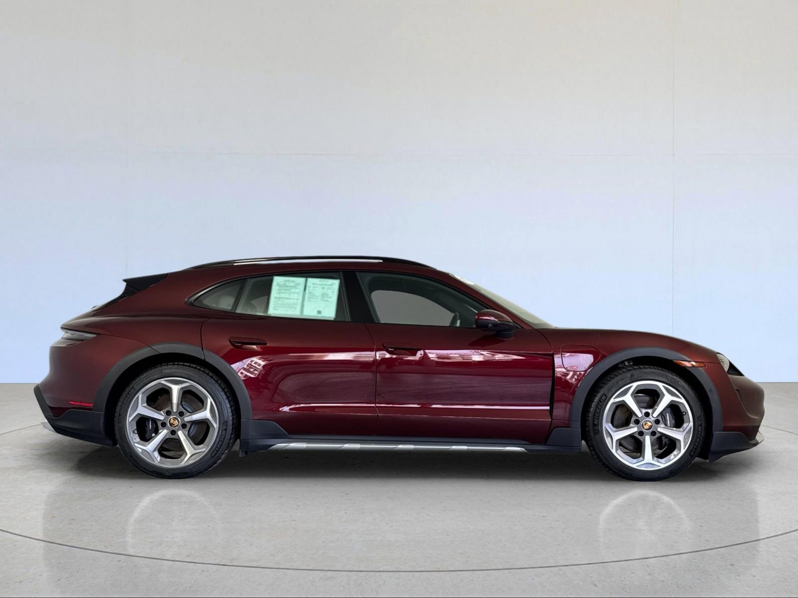 Certified 2022 Porsche Taycan 4 Cross Turismo image 9