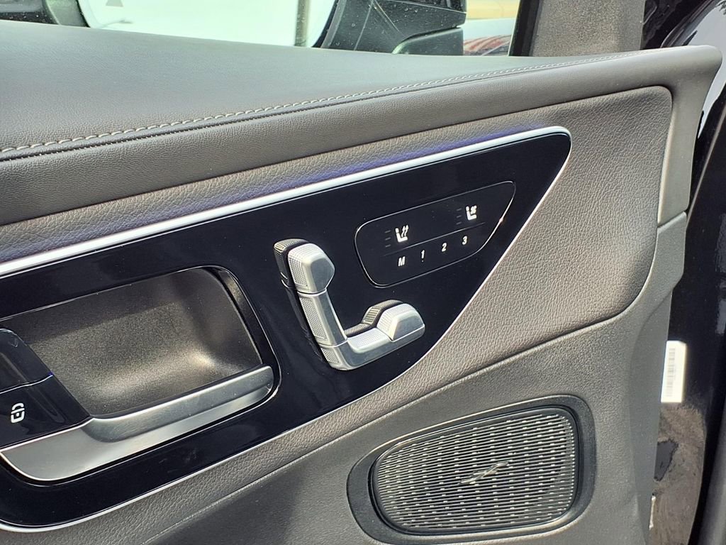 Used 2024 Mercedes-Benz GLC 300 image 4