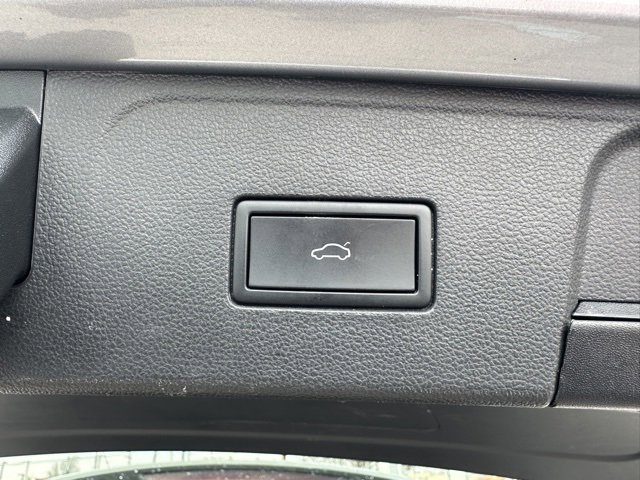 Certified 2024 Volkswagen Atlas SE image 21