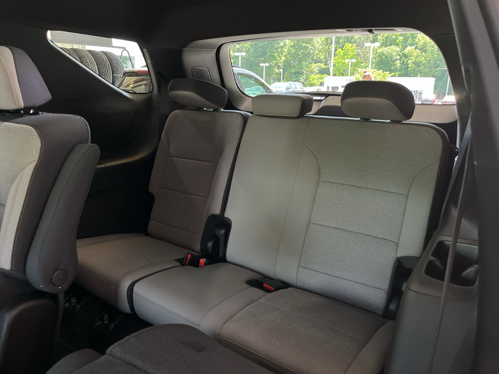 New 2026 Chevrolet Traverse LT FWD image 17