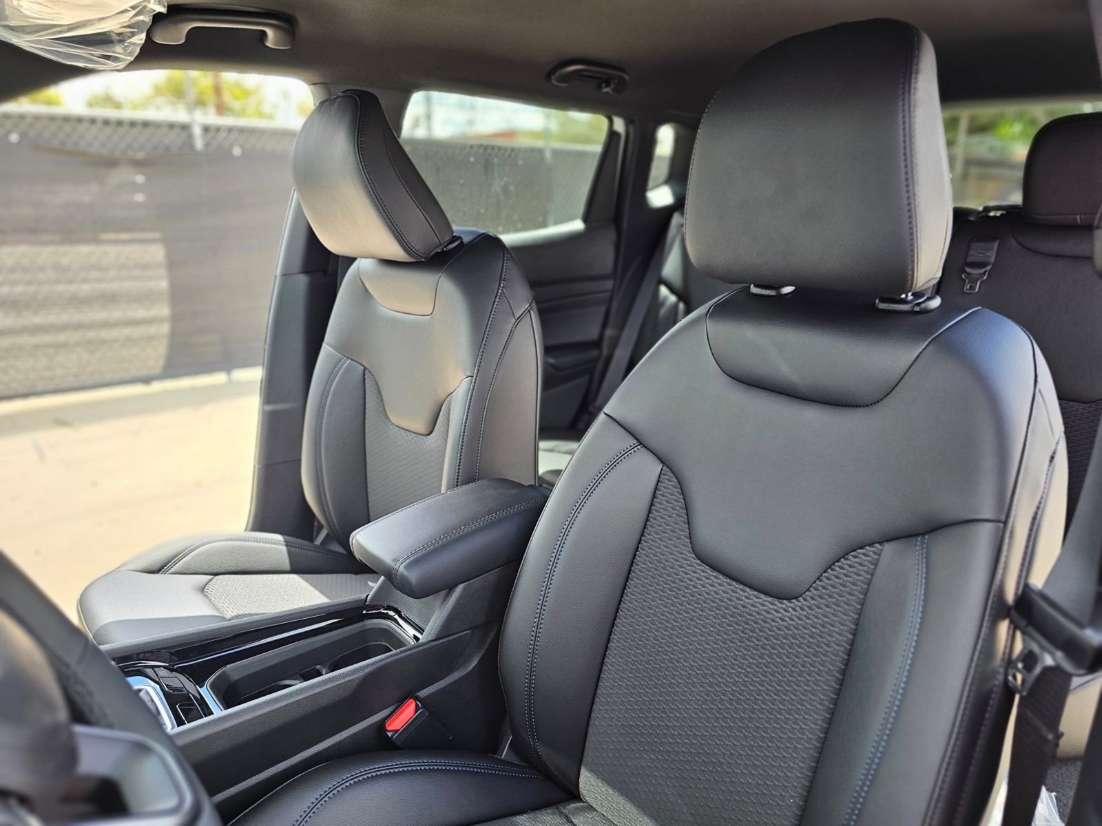 New 2026 Jeep Compass Latitude AWD/4WD image 18