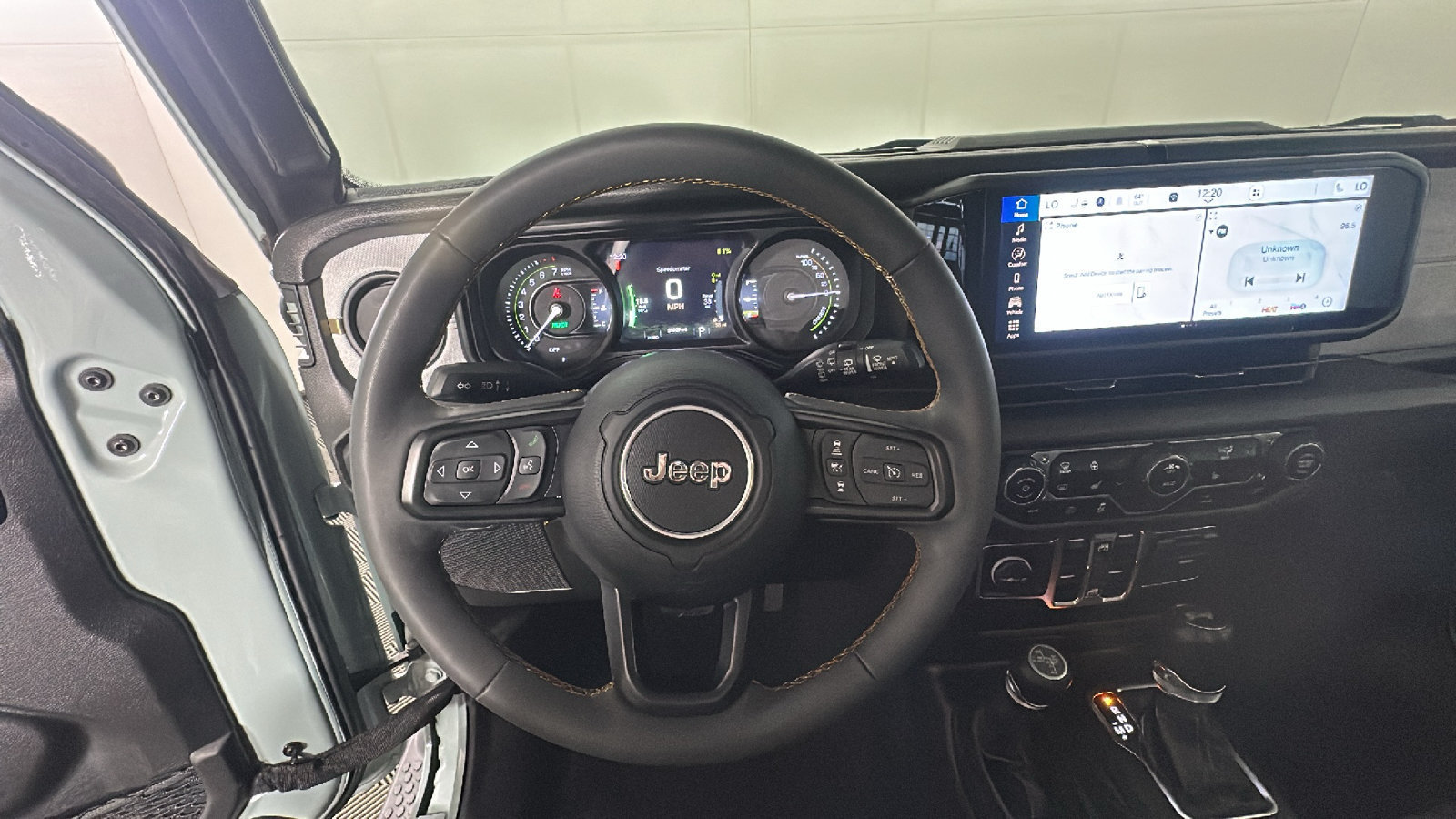 Used 2024 Jeep Wrangler Unlimited w/ Convenience Group AWD/4WD image 17