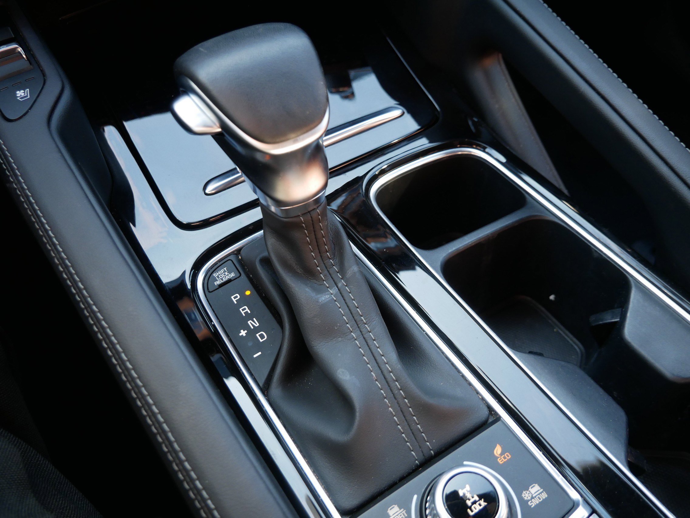 Used 2023 Kia Telluride EX w/ EX Captain's Chair Package image 29