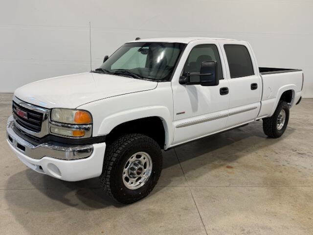 Used 2005 GMC Sierra 2500 SLE w/ Heavy-Duty Power Package AWD/4WD image 2