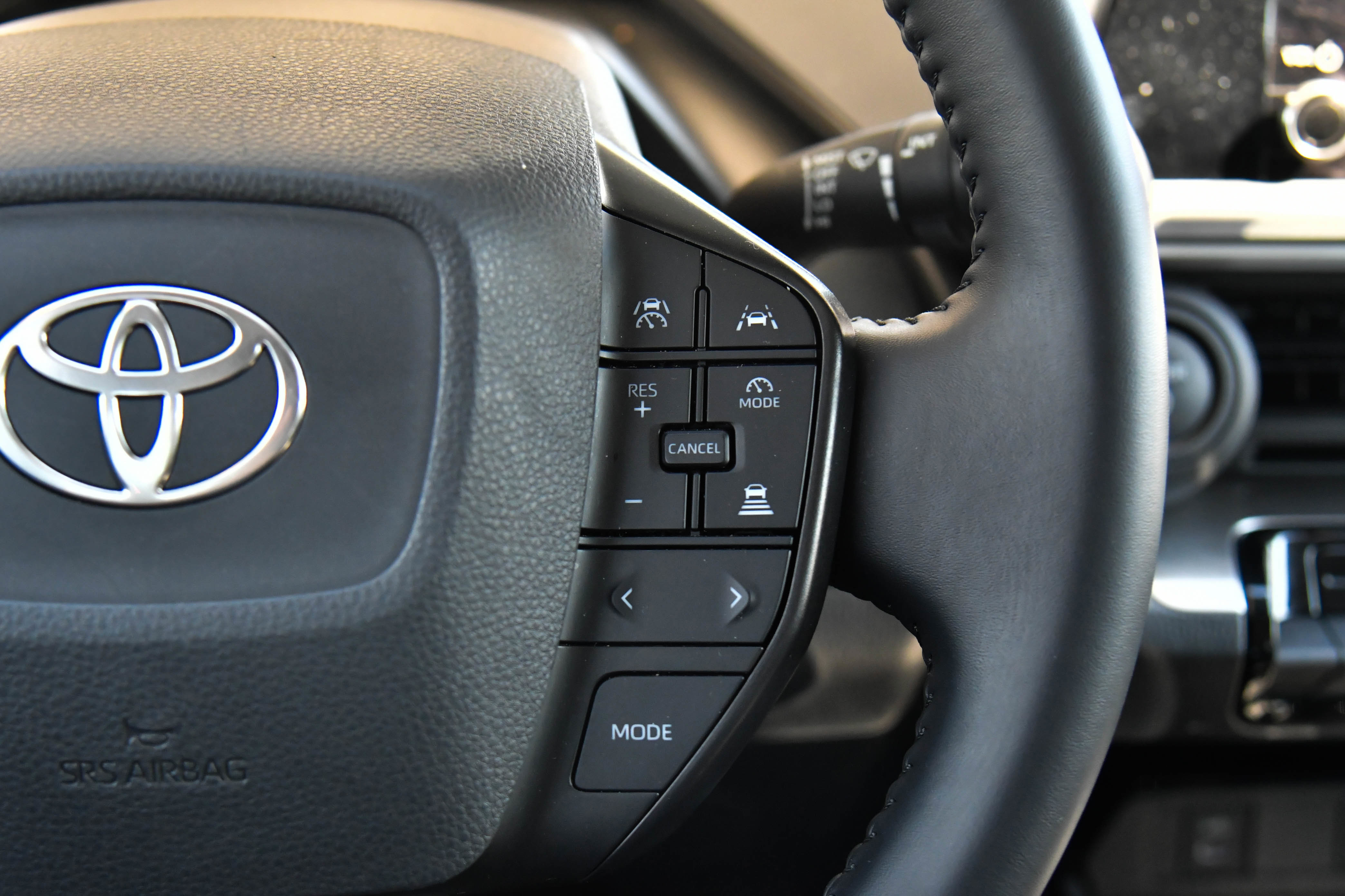 Used 2025 Toyota Prius LE image 29