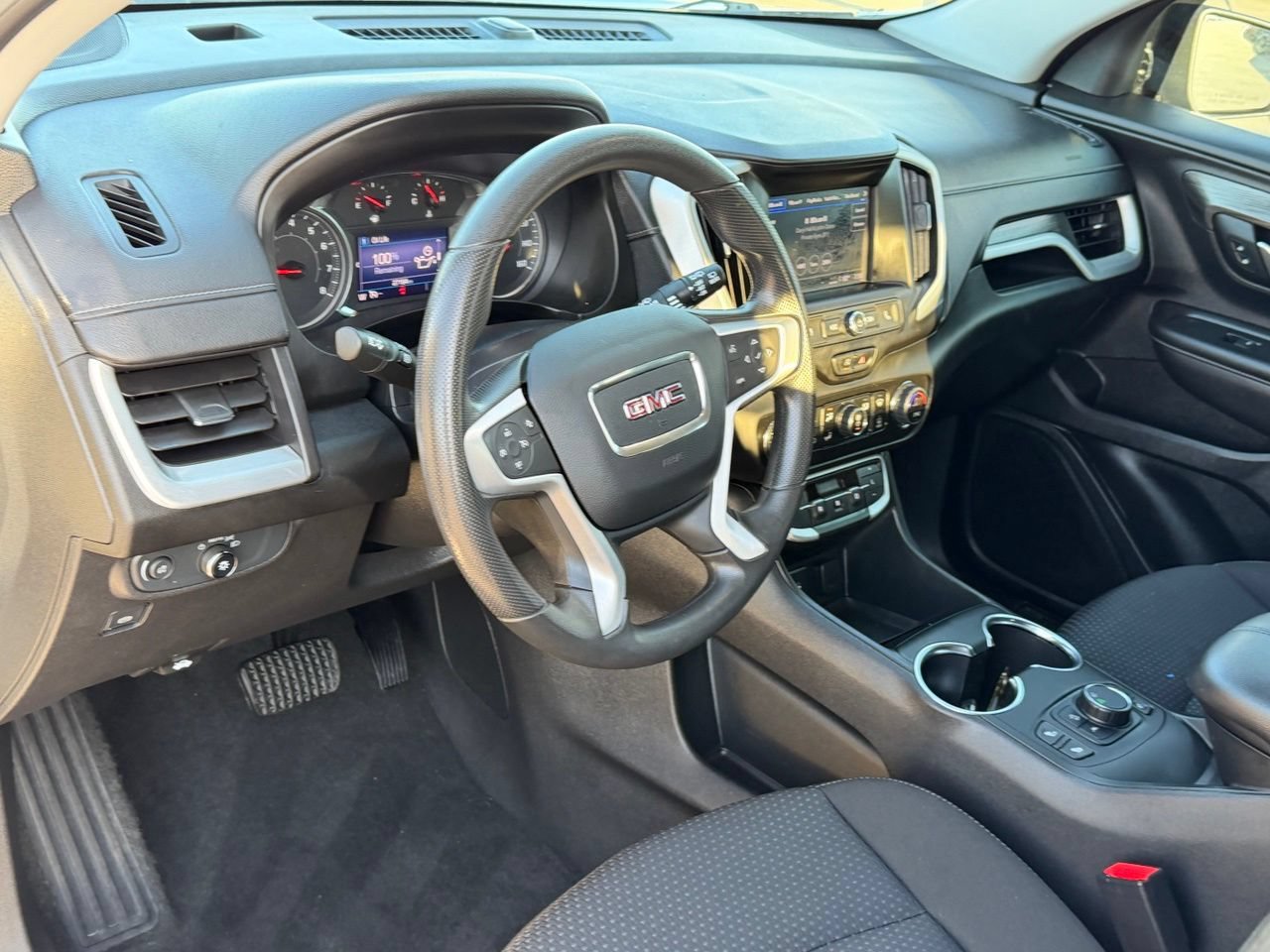 Used 2022 GMC Terrain SLE w/ Driver Convenience Package FWD image 15
