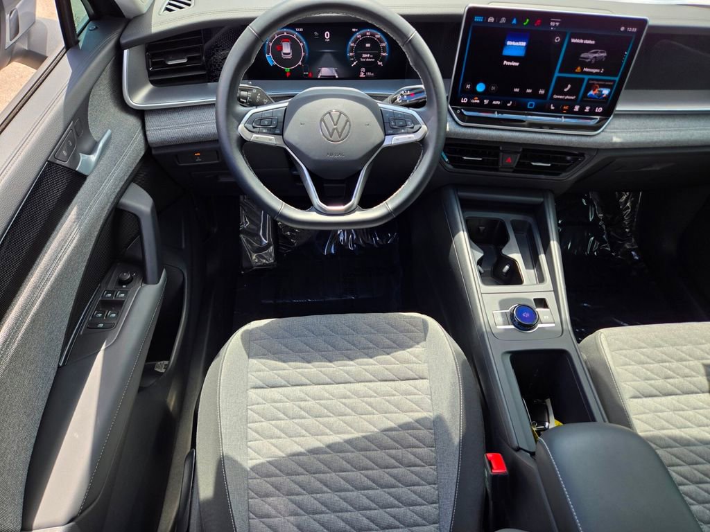 Certified 2025 Volkswagen Tiguan S FWD image 11