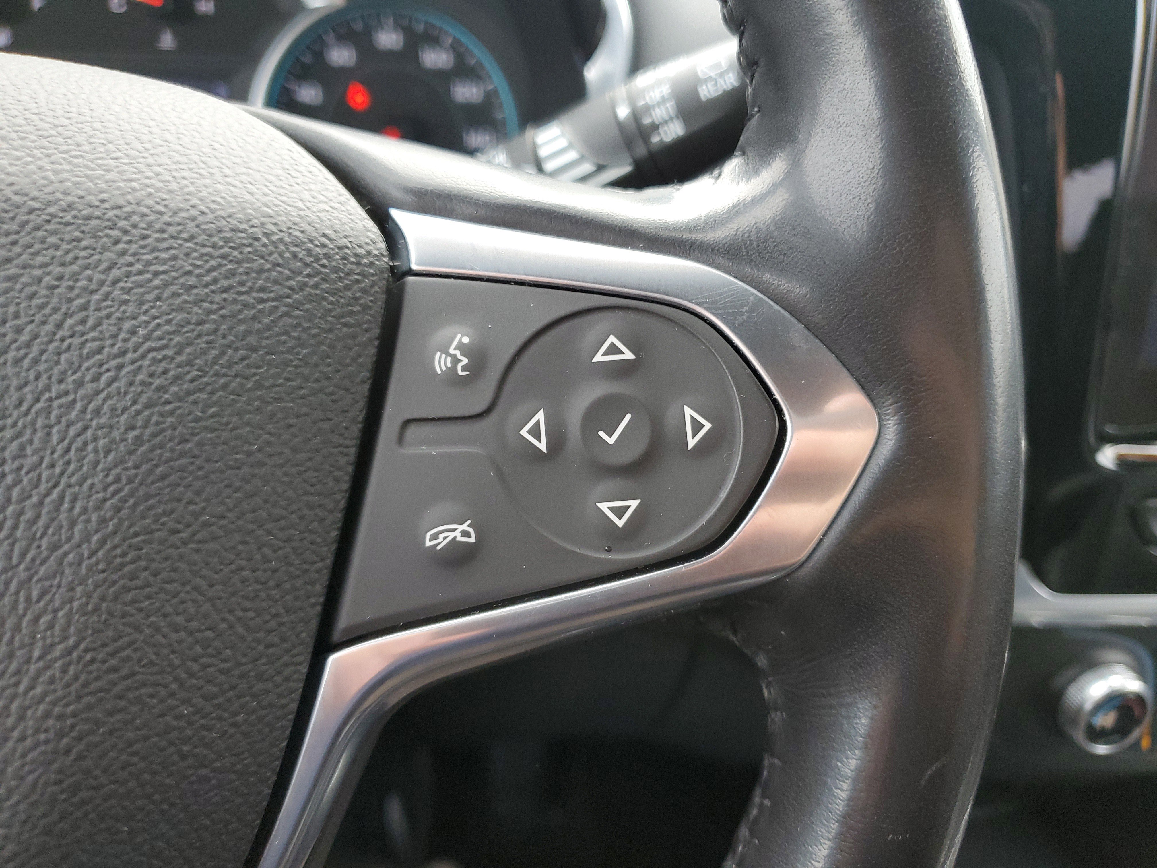 Used 2020 Chevrolet Traverse LT w/ Driver Confidence II Package image 18