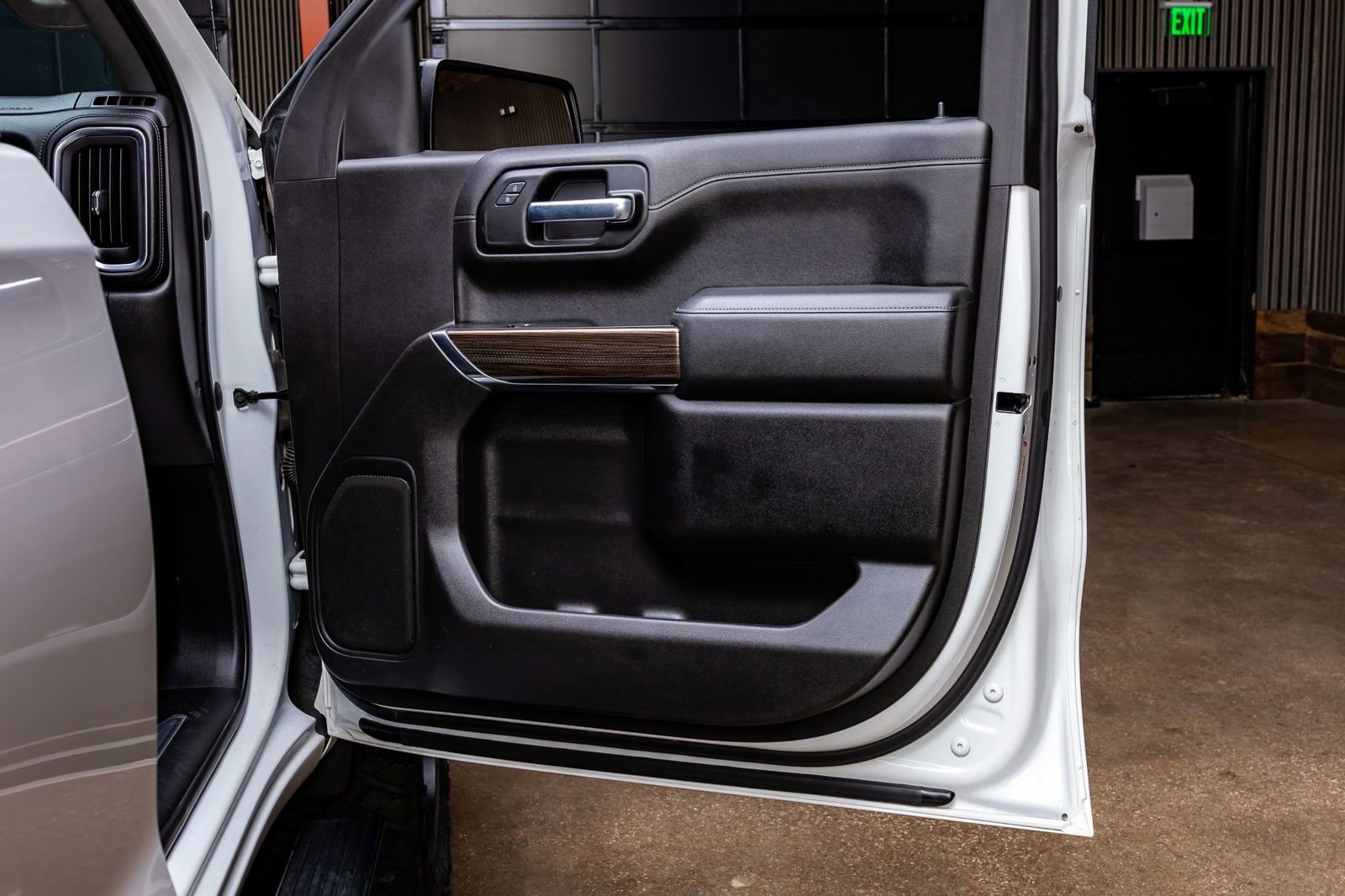 Used 2020 Chevrolet Silverado 1500 RST w/ Texas Edition image 36