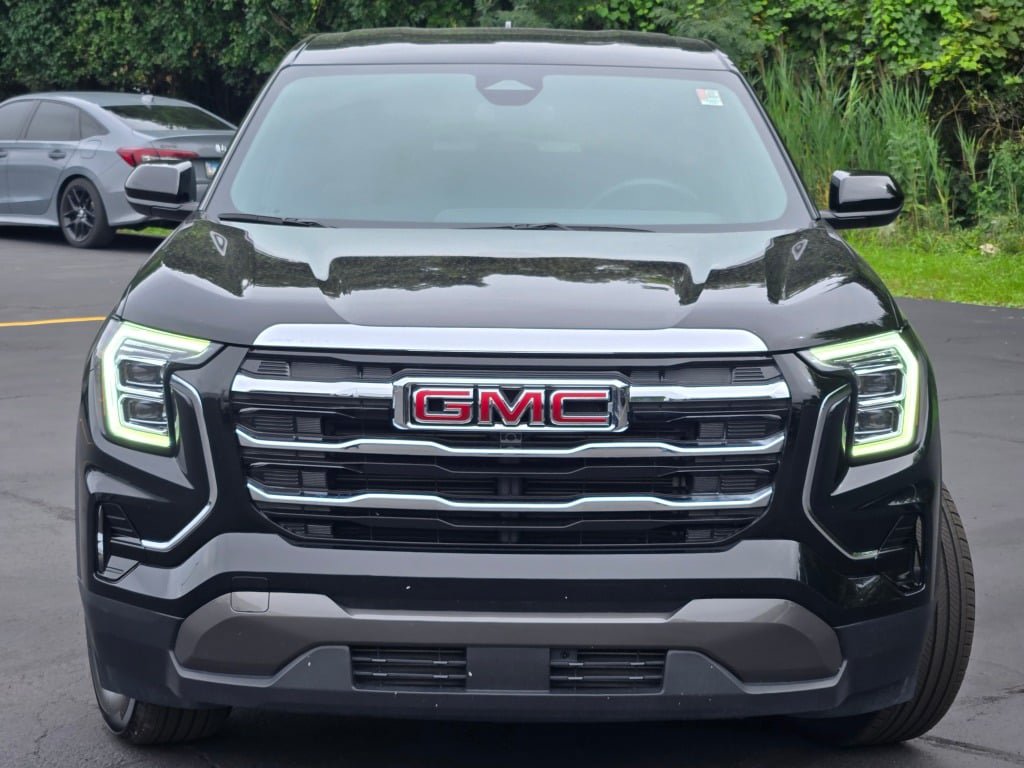 Used 2026 GMC Terrain Elevation AWD/4WD image 3
