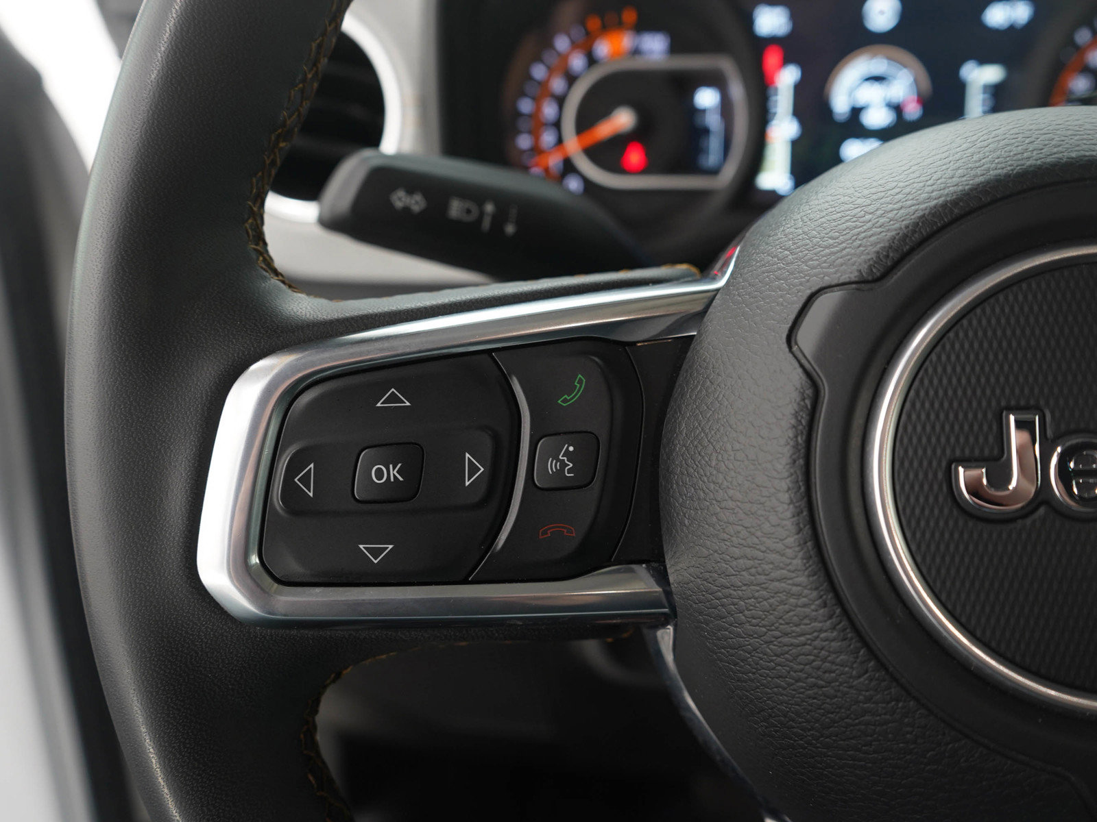 Used 2024 Jeep Wrangler Sahara image 26