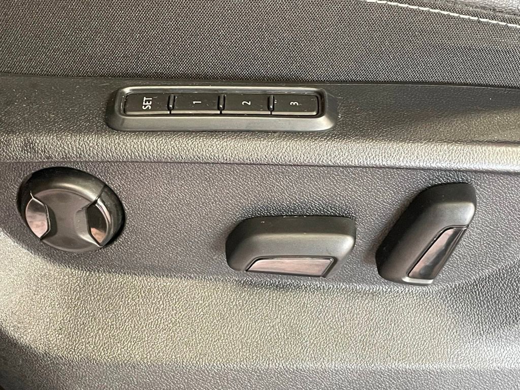 Used 2020 Volkswagen Atlas Cross Sport SEL R-Line image 12