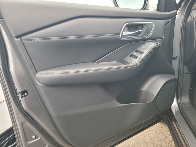 New 2026 Nissan Rogue Platinum image 7