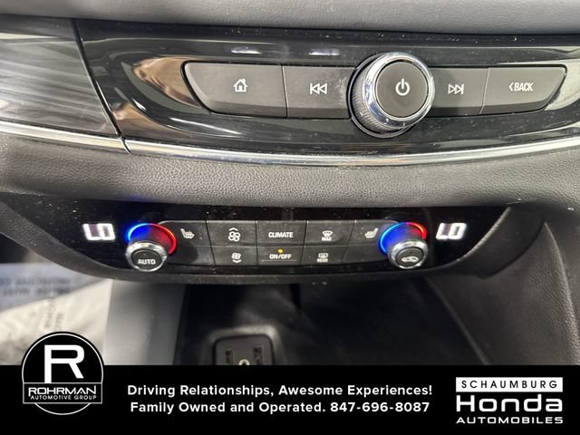 Used 2018 Buick Enclave Essence AWD/4WD image 10