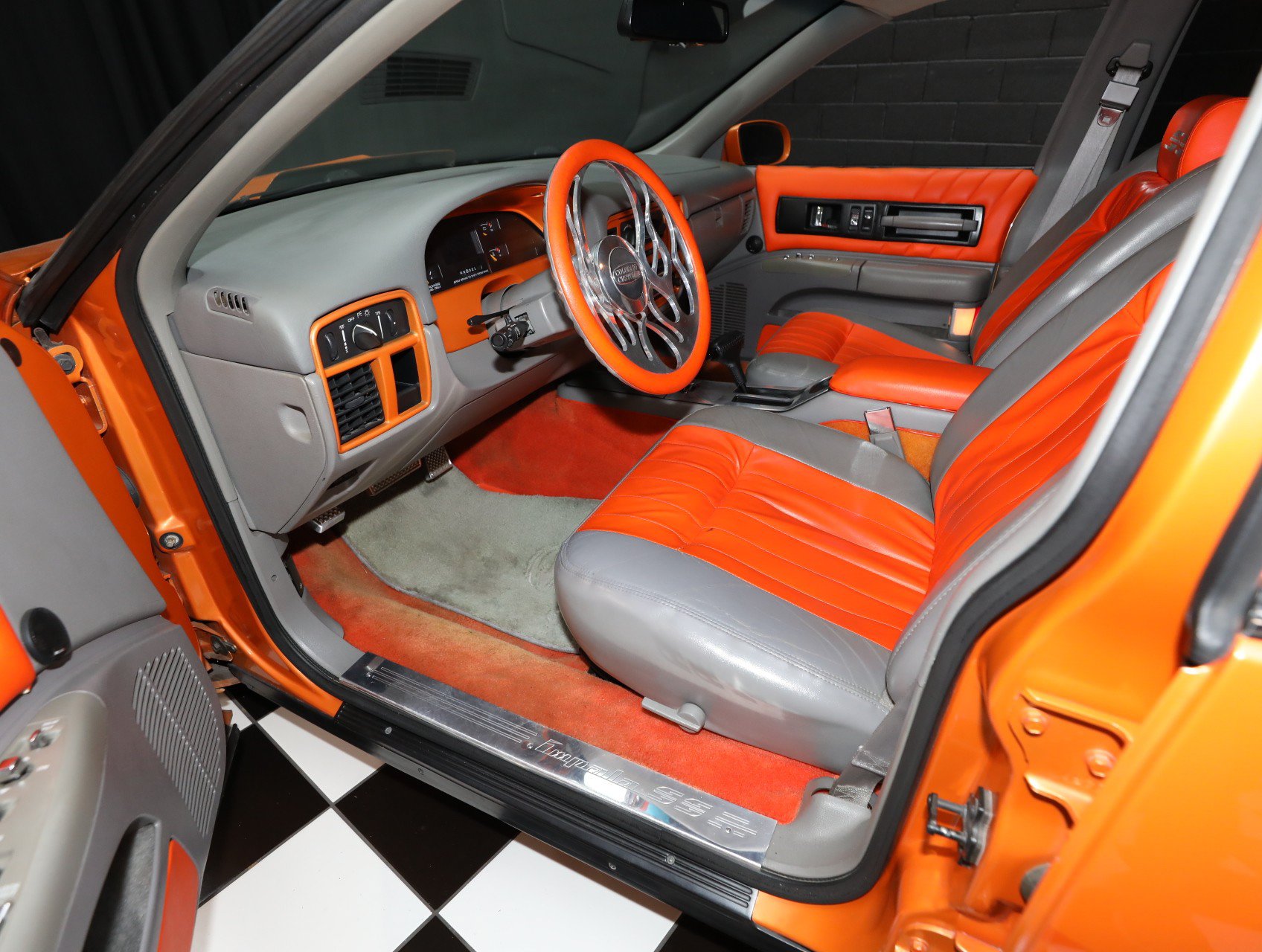 Used 1995 Chevrolet Impala SS RWD image 3