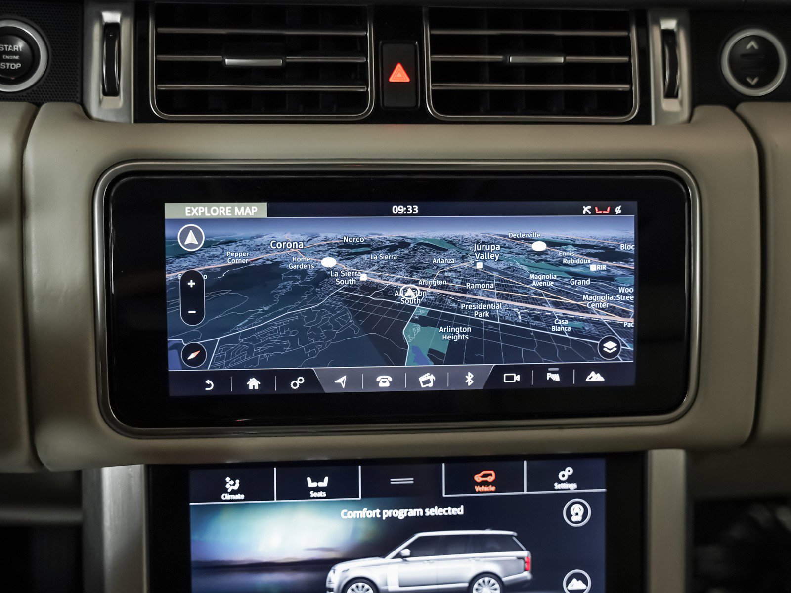 Used 2020 Land Rover Range Rover HSE image 19