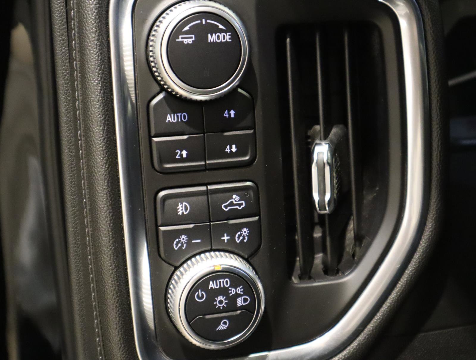Used 2020 GMC Sierra 1500 SLT w/ SLT Premium Plus Package AWD/4WD image 23