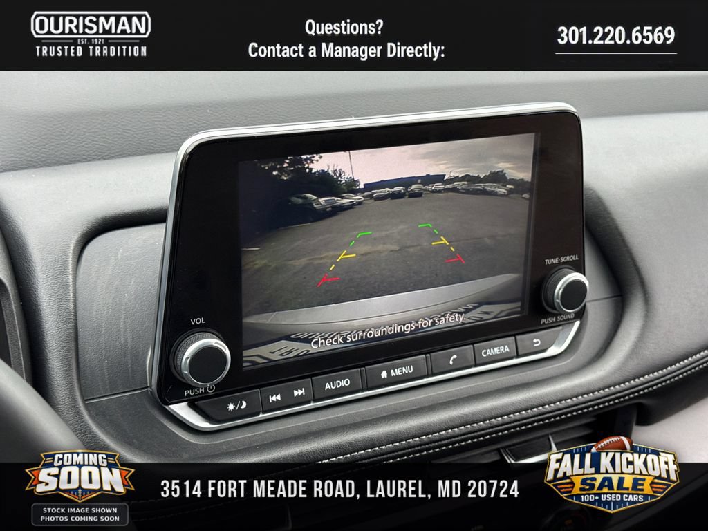 Used 2025 Nissan Rogue SV AWD/4WD image 12