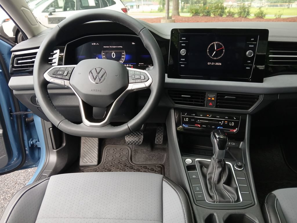 New 2026 Volkswagen Jetta SE FWD image 13