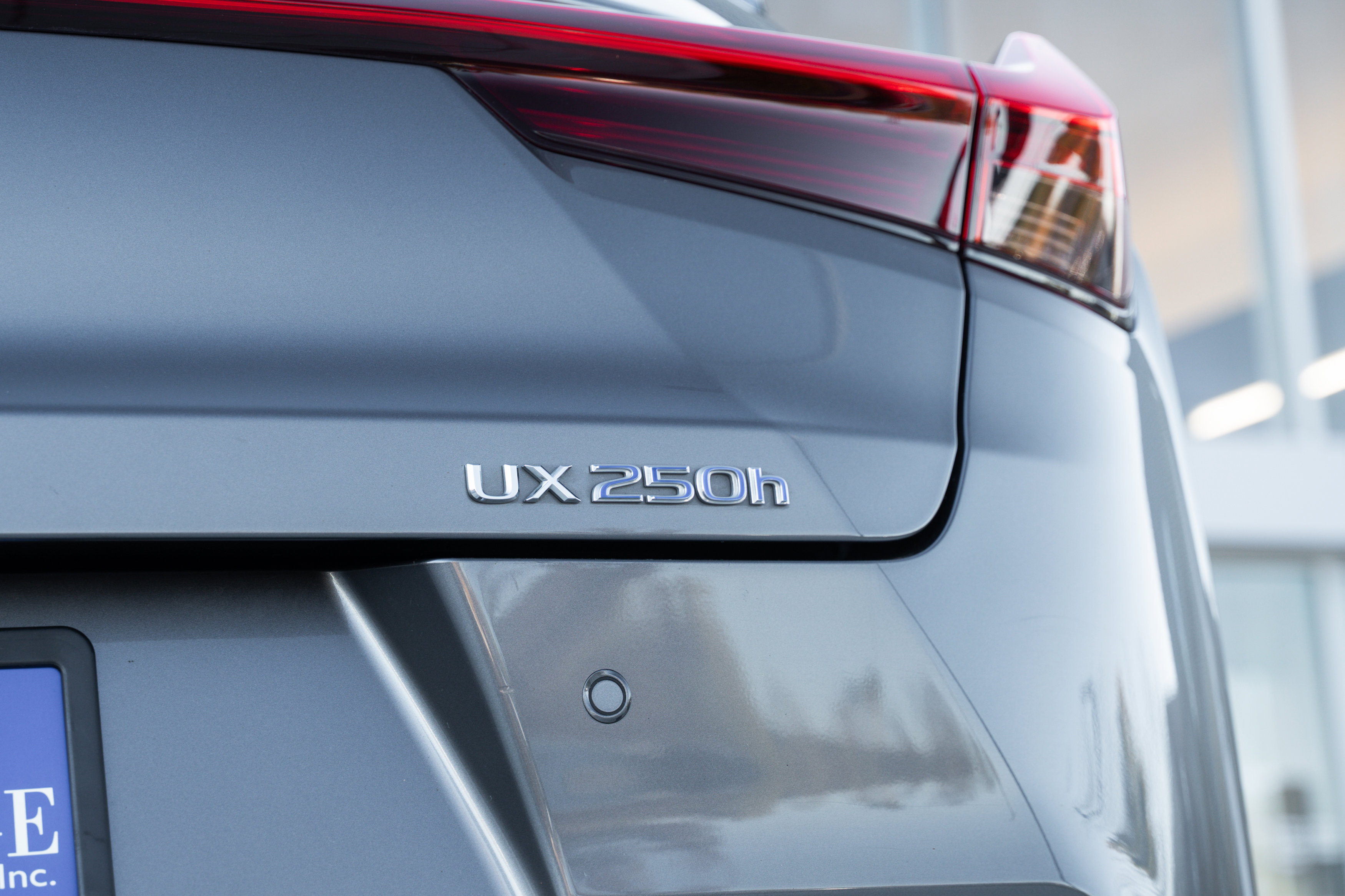 Used 2020 Lexus UX 250h w/ Premium Package image 26