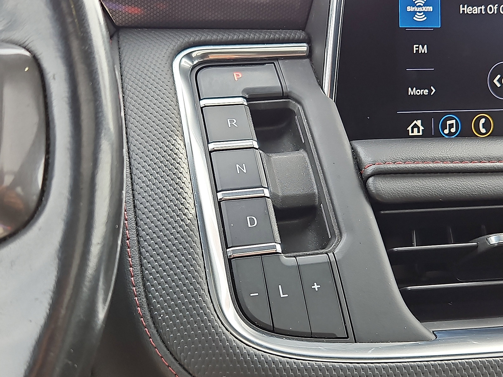 Used 2021 Chevrolet Tahoe RST w/ Luxury Package image 15