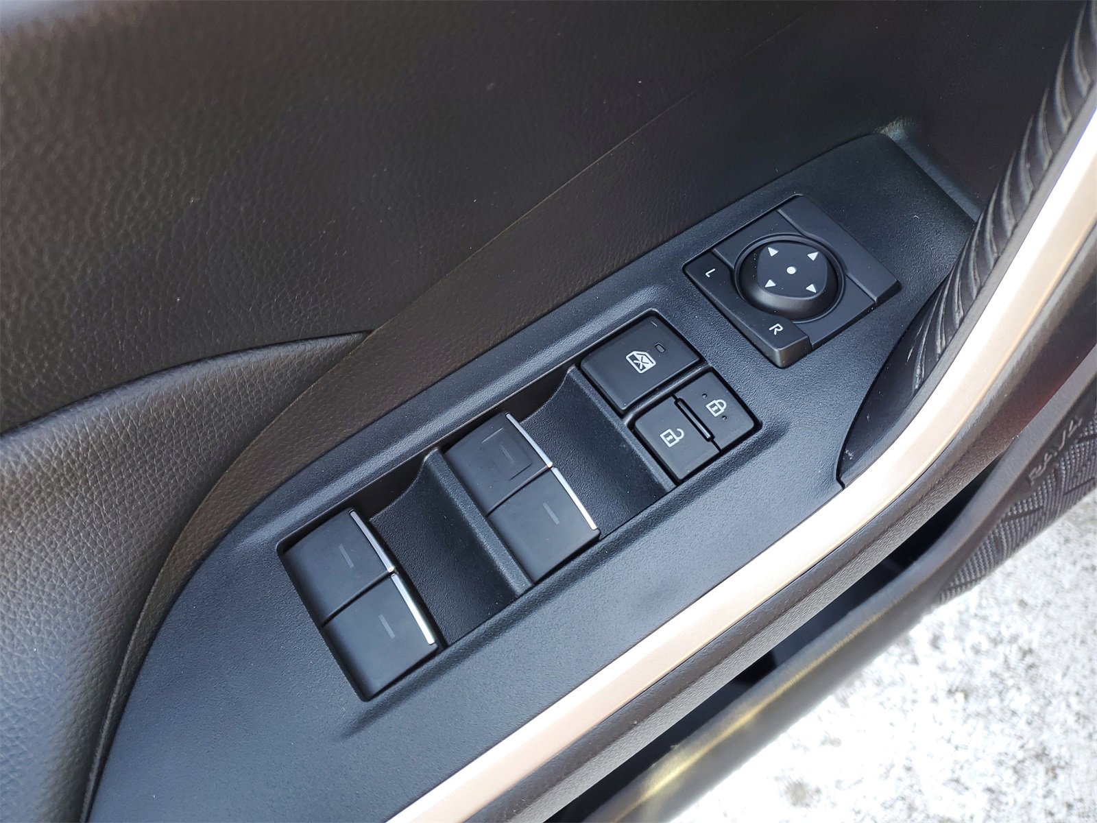 Certified 2024 Toyota RAV4 XLE image 19