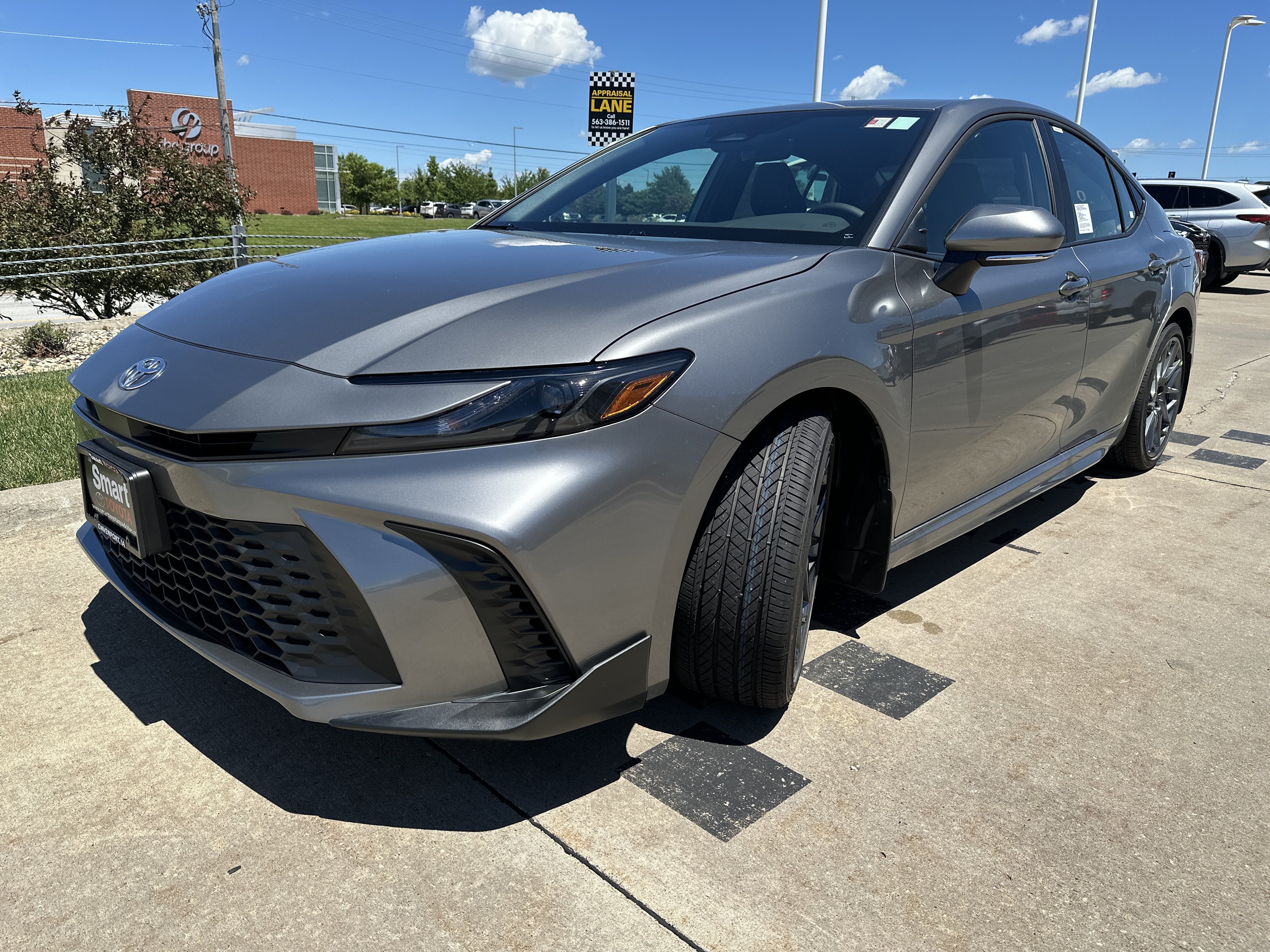 New 2026 Toyota Camry SE w/ Convenience Package FWD image 3