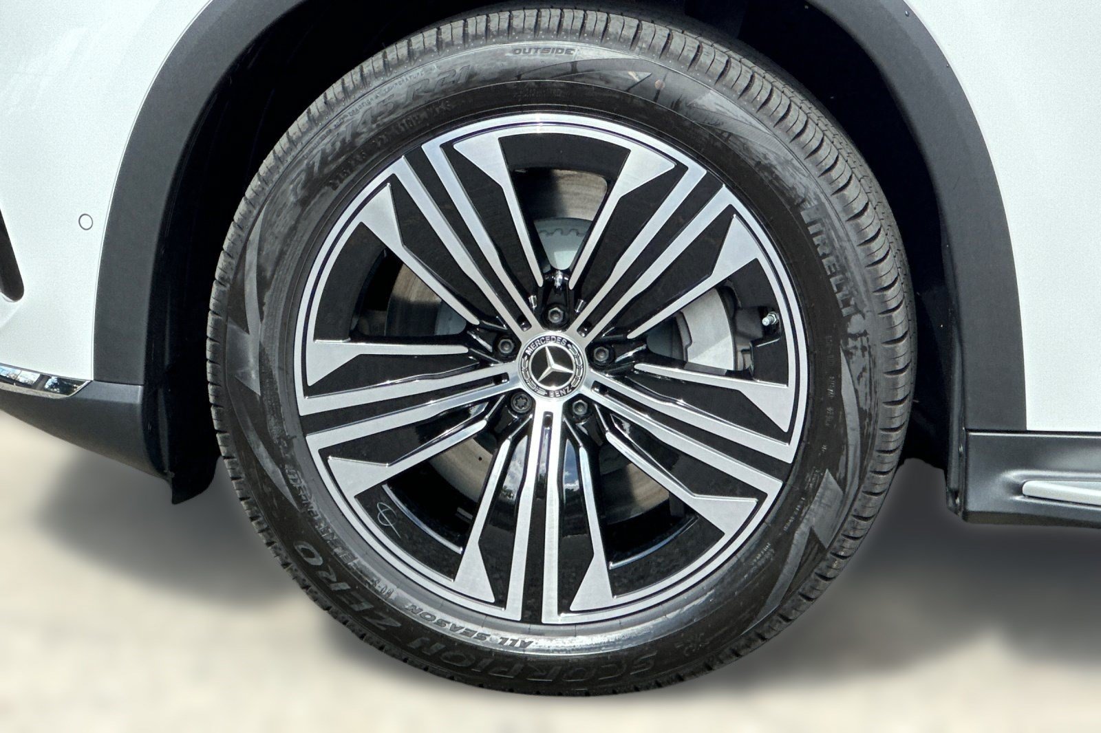 New 2027 Mercedes-Benz EQS 400 4MATIC SUV image 13