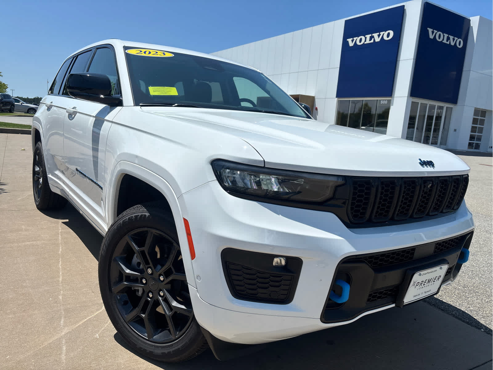 Used 2023 Jeep Grand Cherokee 30th Anniversary AWD/4WD image 2