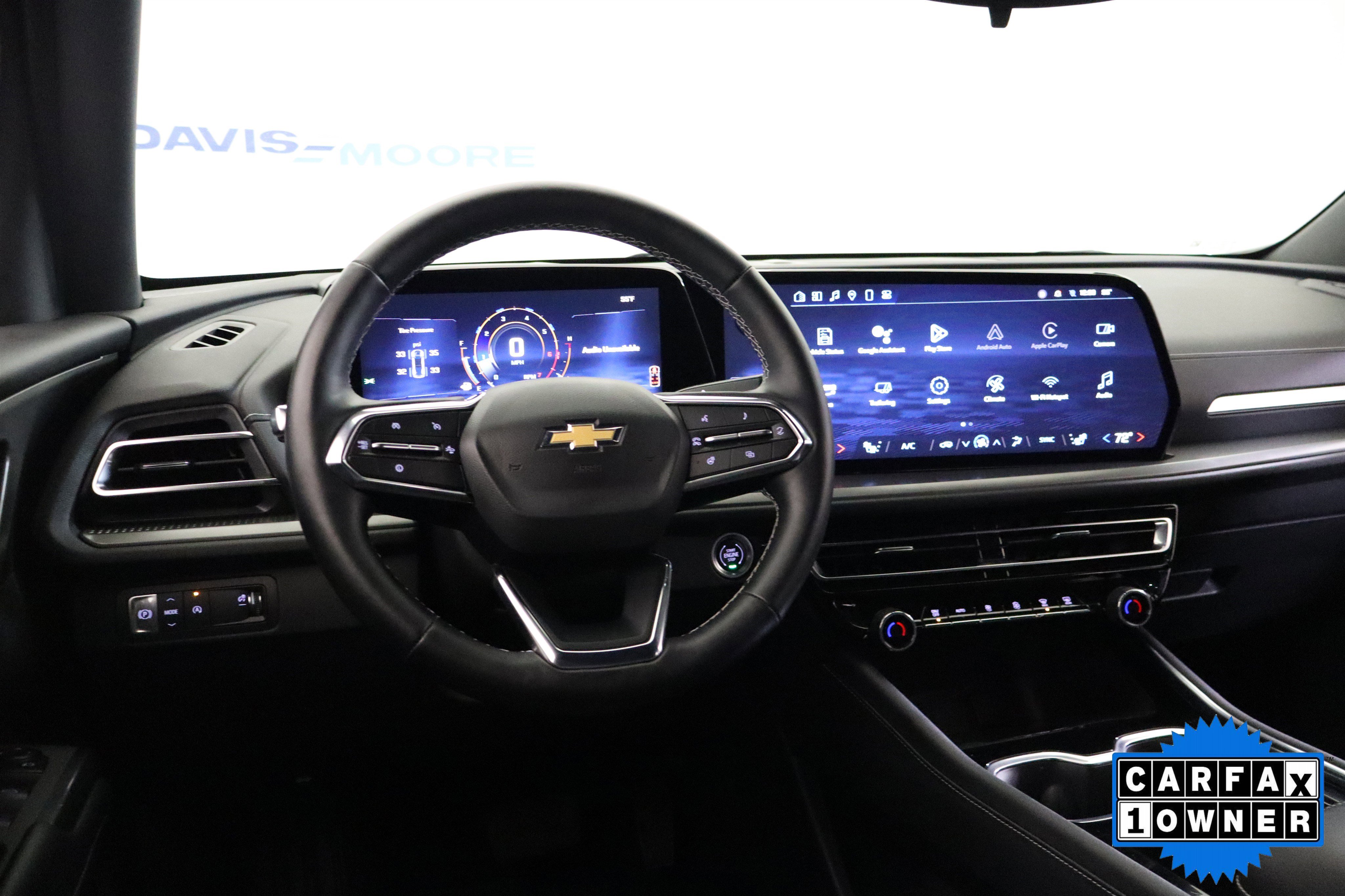 Used 2025 Chevrolet Traverse LT image 16