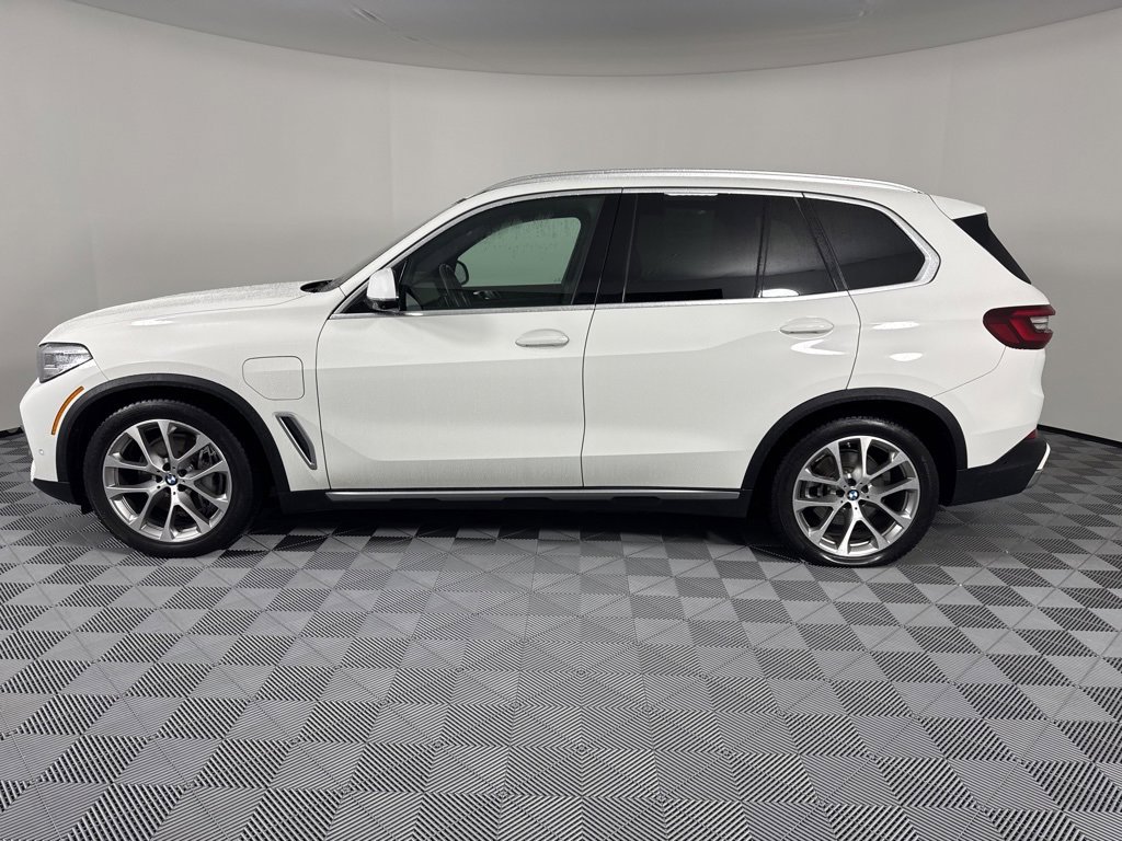 Used 2021 BMW X5 xDrive45e w/ Premium Package 3 image 11