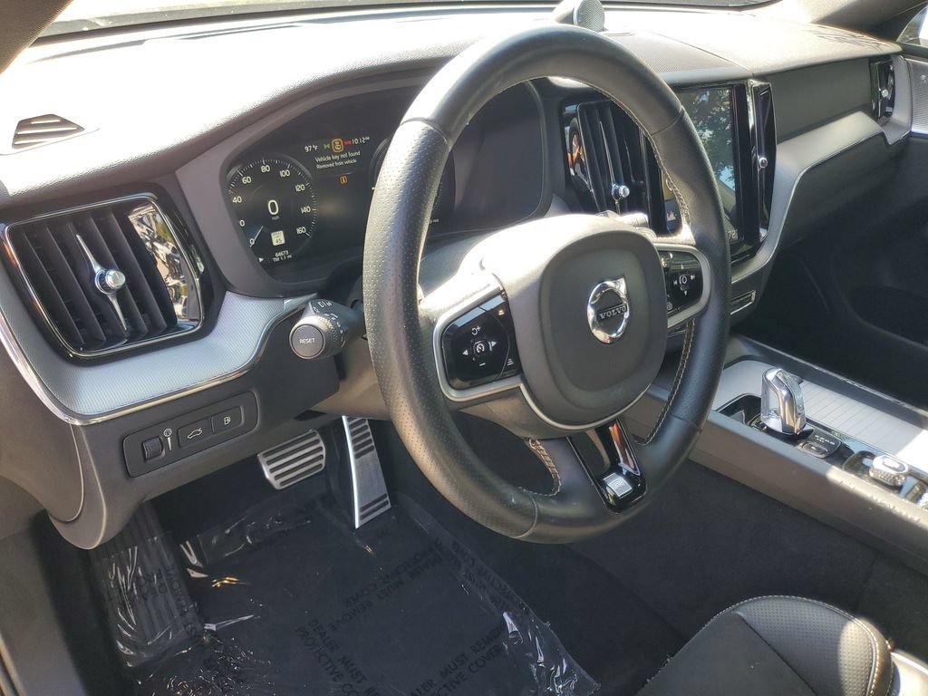 Used 2019 Volvo XC60 T8 R-Design w/ Protection Package Premier AWD/4WD image 17