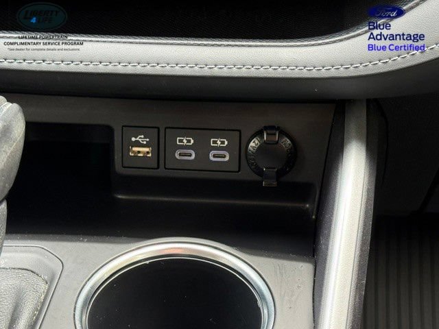 Used 2023 Toyota Highlander LE FWD image 23