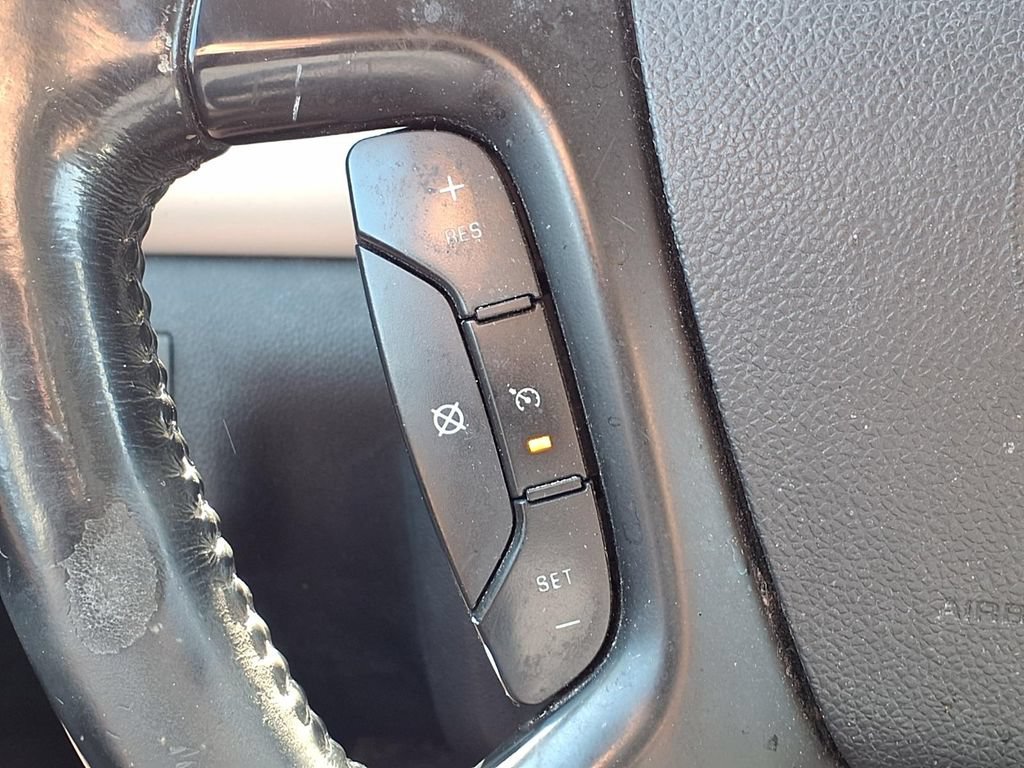 Used 2008 Saturn Outlook XE w/ Preferred Package FWD image 14