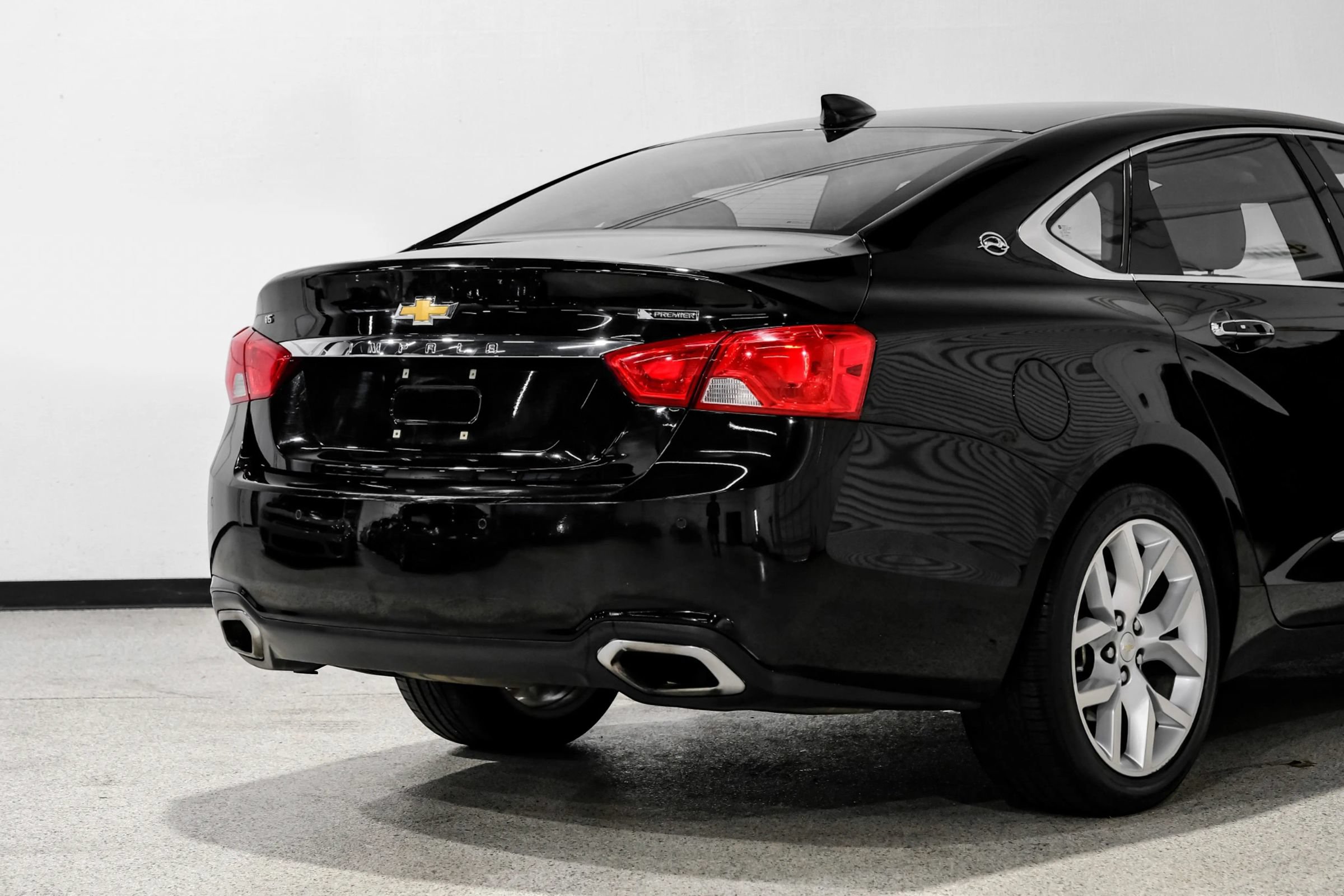 Used 2017 Chevrolet Impala Premier FWD image 14