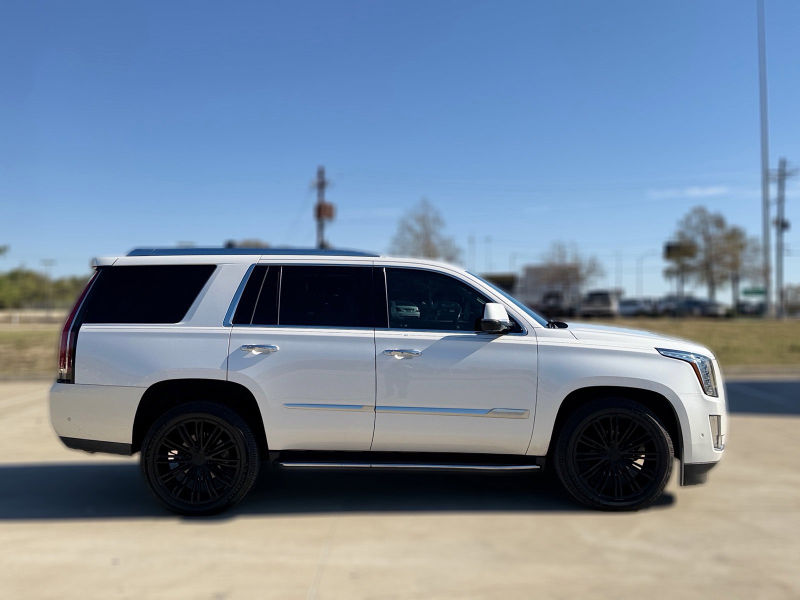 Used 2020 Cadillac Escalade Luxury RWD image 6