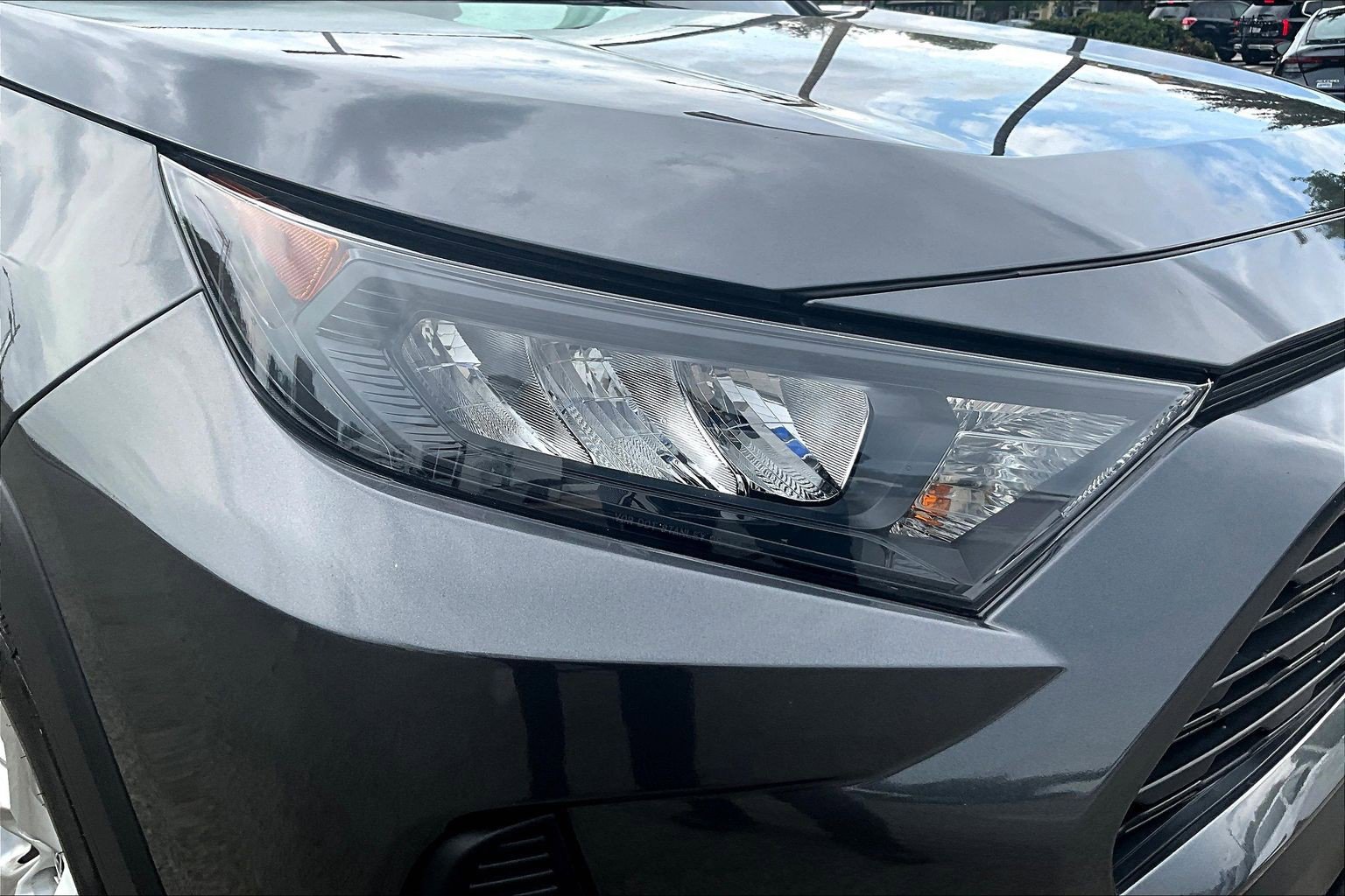 Used 2021 Toyota RAV4 LE AWD/4WD image 30