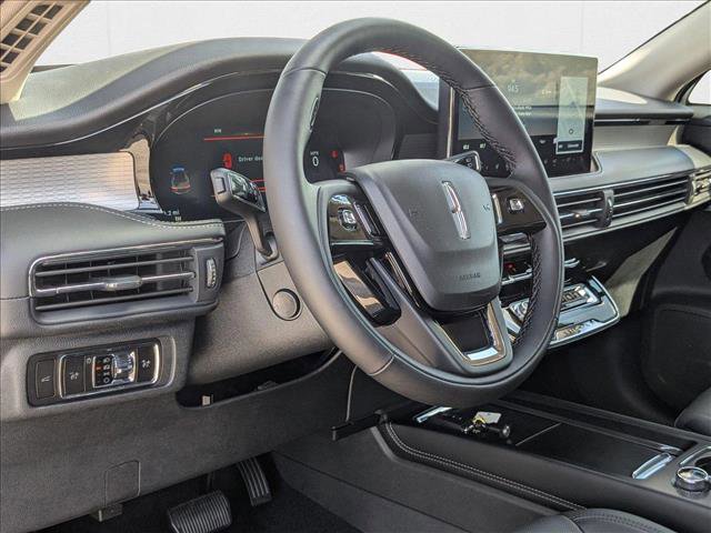 New 2025 Lincoln Corsair FWD w/ Equipment Group 101A image 3