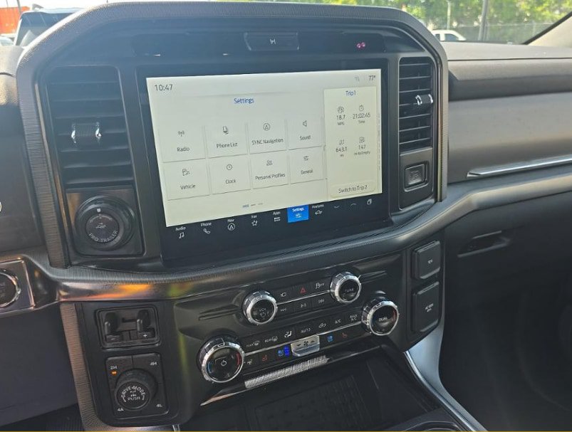 Used 2025 Ford F150 Platinum AWD/4WD image 8