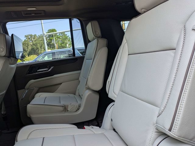 New 2026 GMC Yukon XL Denali w/ Denali Reserve Package RWD image 18