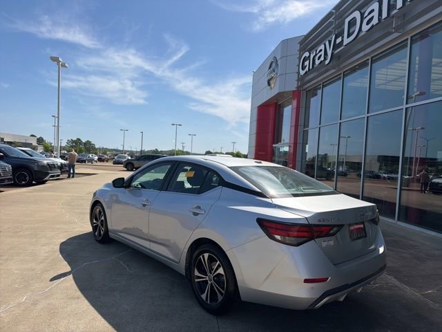 Used 2022 Nissan Sentra SV FWD image 2