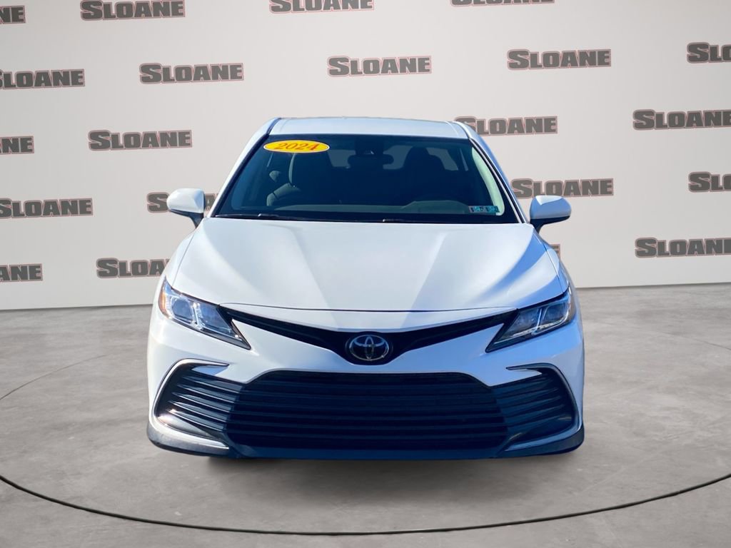 Used 2024 Toyota Camry LE image 8